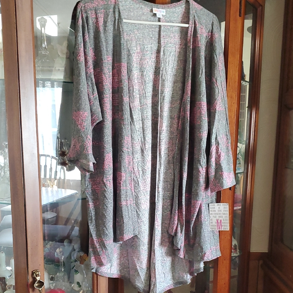 KIM #08 (CH) NWT LuLaRoe Lindsay Kimono
